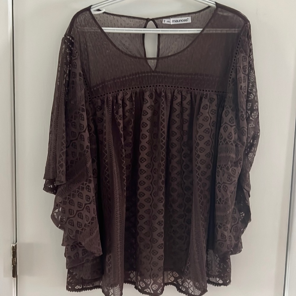 Beautiful Maurice’s top size 3